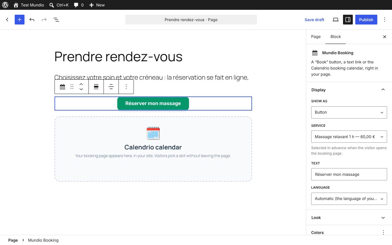 The "Mundio Booking" block in the editor: button, text link or calendar in the page, with the service in the side panel.