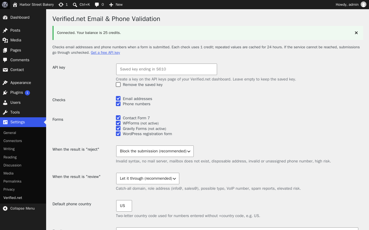 Settings → Verified.net after a successful connection test: choose the checks, the forms and what happens on "reject" and "review".